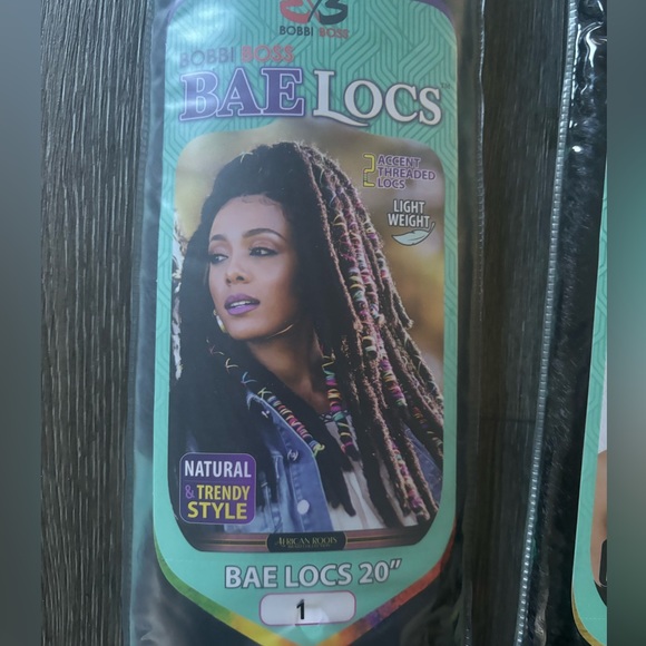 Bobbi Boss Crochet Braid - BAE LOCS 20" - Picture 2 of 4